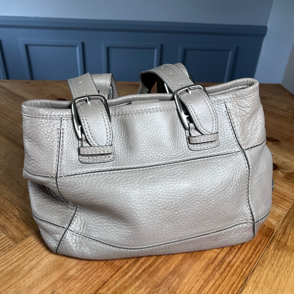 Cole Haan Elegant Silver Gray Leather Tote Bag - pre-owned